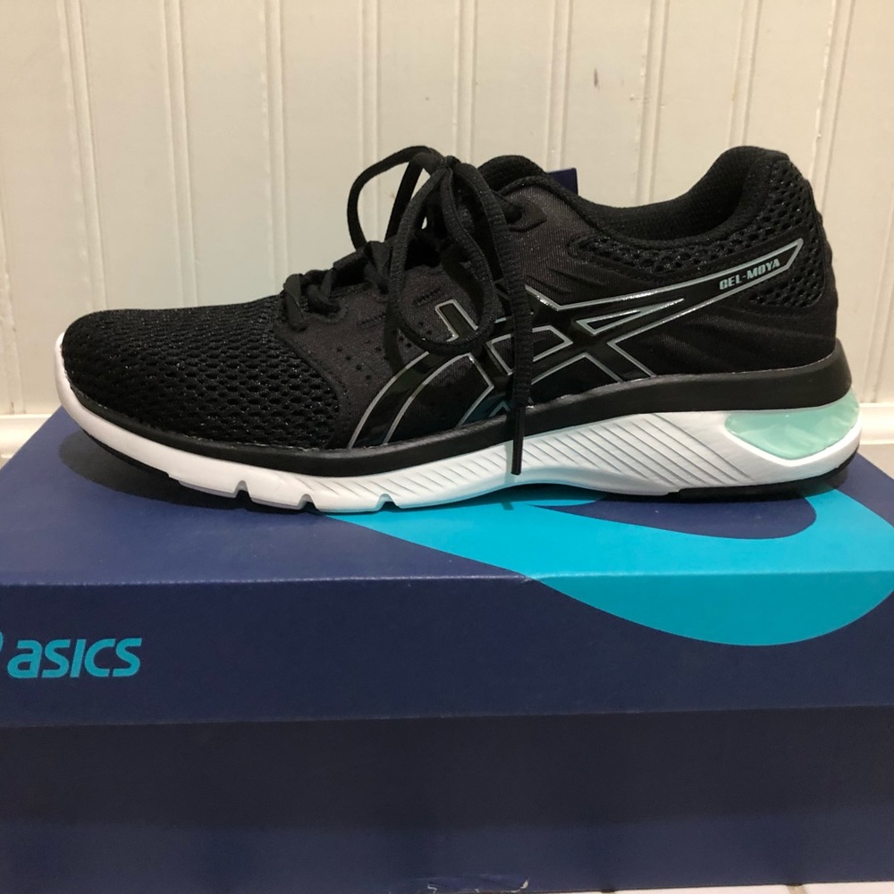 ASICS Running Shoes NWT